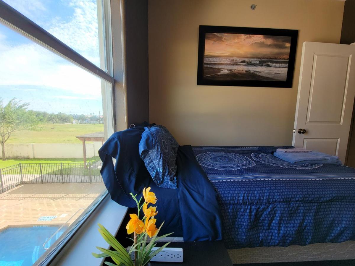 Modern, Private, Smart 4 Bedroom Condo In Desirable Location In Mcallen With Pool! Экстерьер фото